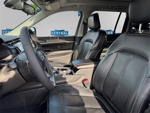 Certified 2023 Jeep Grand Cherokee Limited image 10