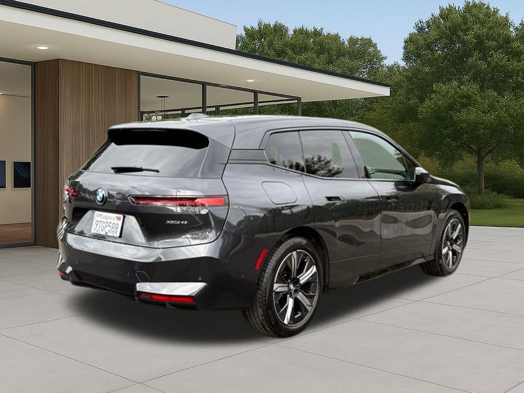 Used 2026 BMW iX xDrive45 w/ Climate Comfort Package image 8