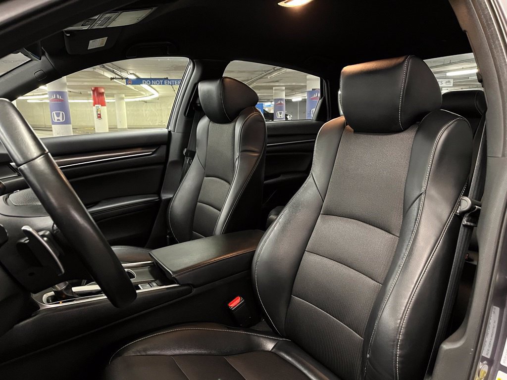 Used 2018 Honda Accord Sport image 17