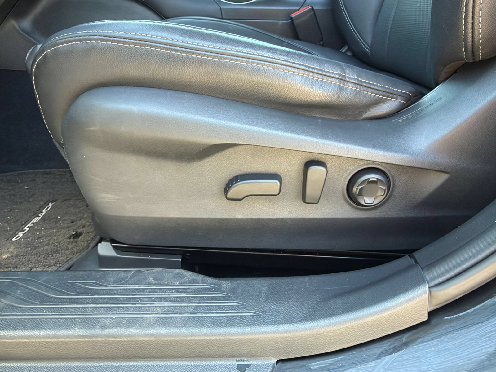 Used 2024 Subaru Outback Limited AWD/4WD image 22