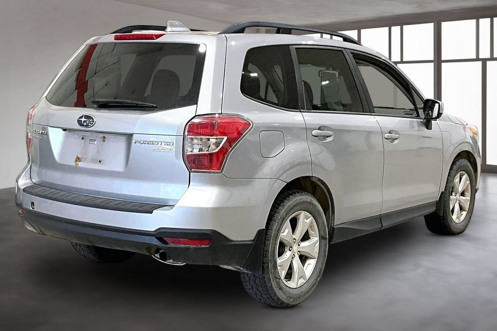 Used 2016 Subaru Forester 2.5i Premium AWD/4WD image 2