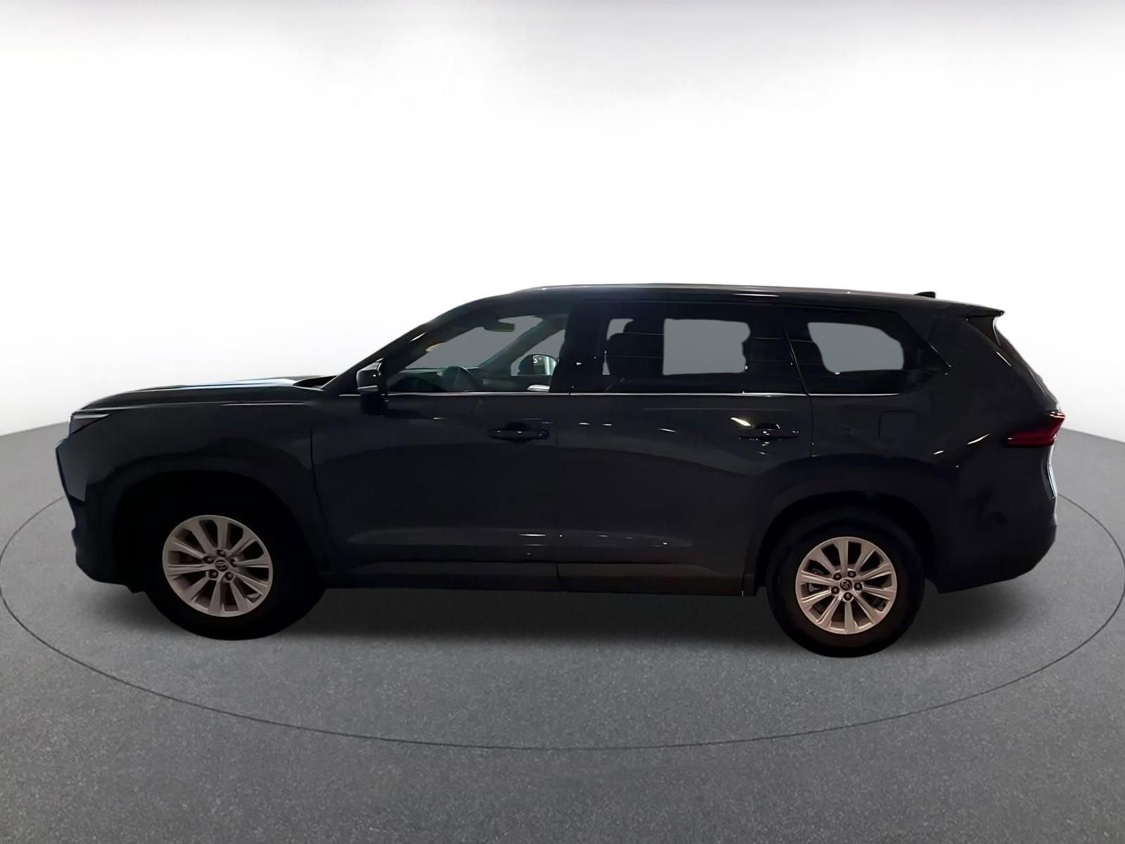 Used 2025 Toyota Grand Highlander FWD image 9