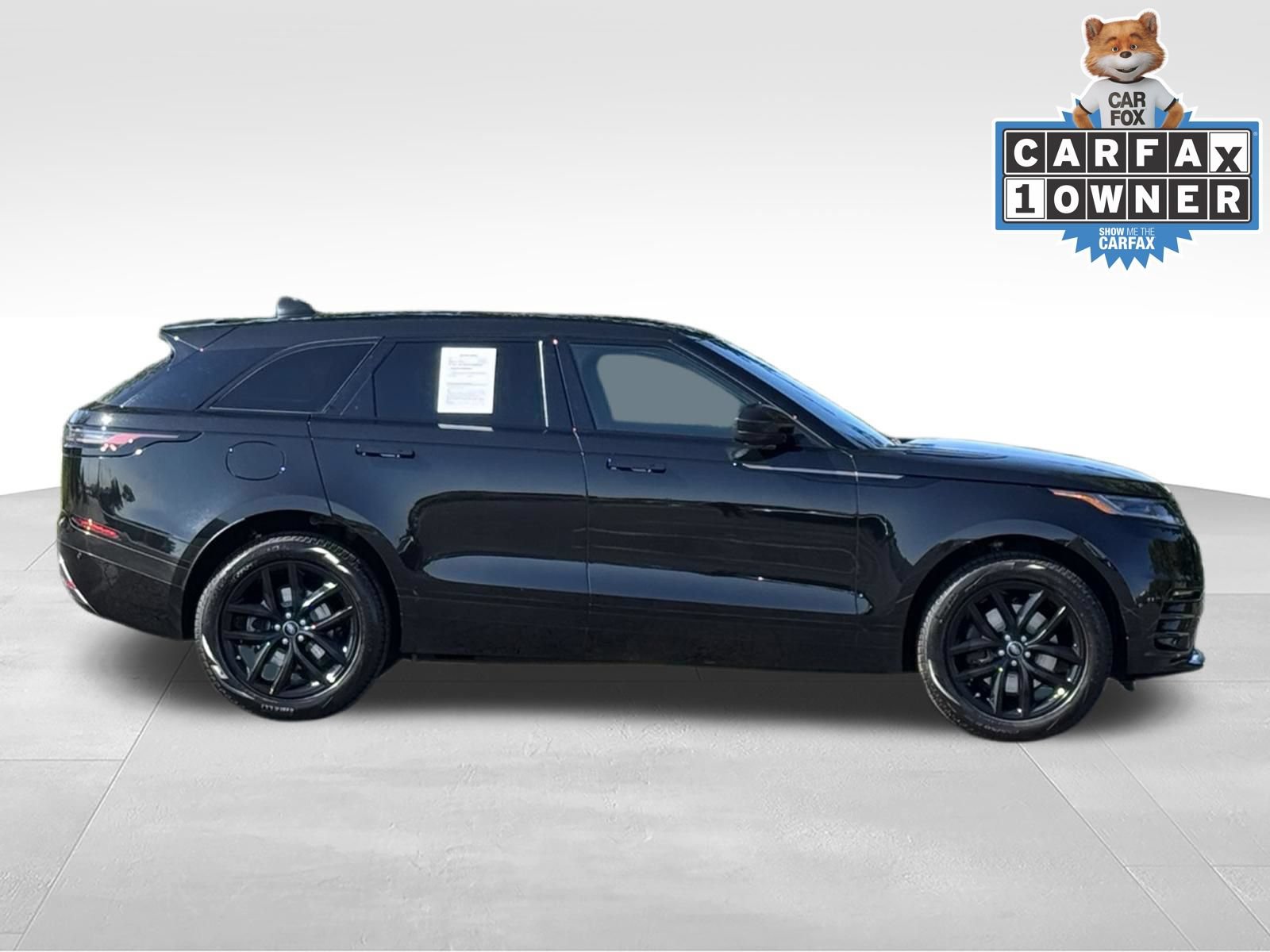 Used 2024 Land Rover Range Rover Velar Dynamic SE AWD/4WD image 3