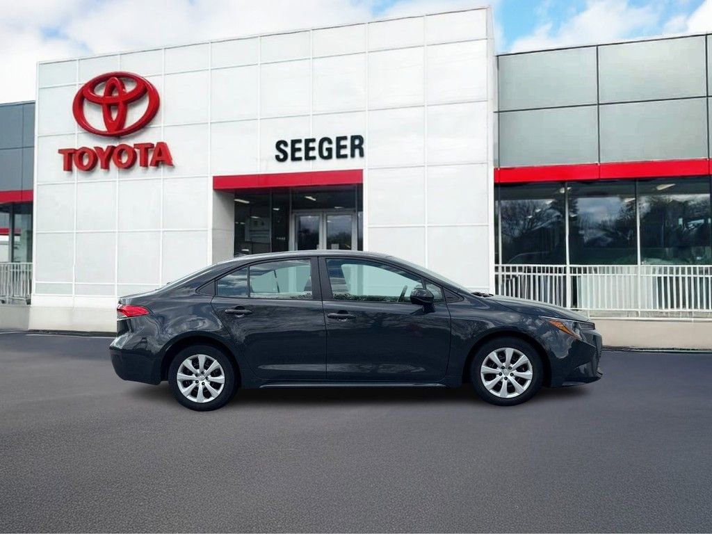 Used 2024 Toyota Corolla LE FWD video 2