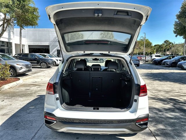 Used 2024 Volkswagen Taos SE image 21