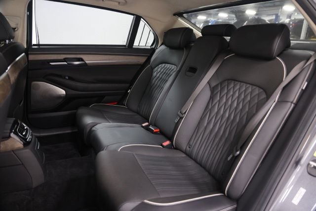 Used 2021 Genesis G90 3.3T Premium RWD image 37