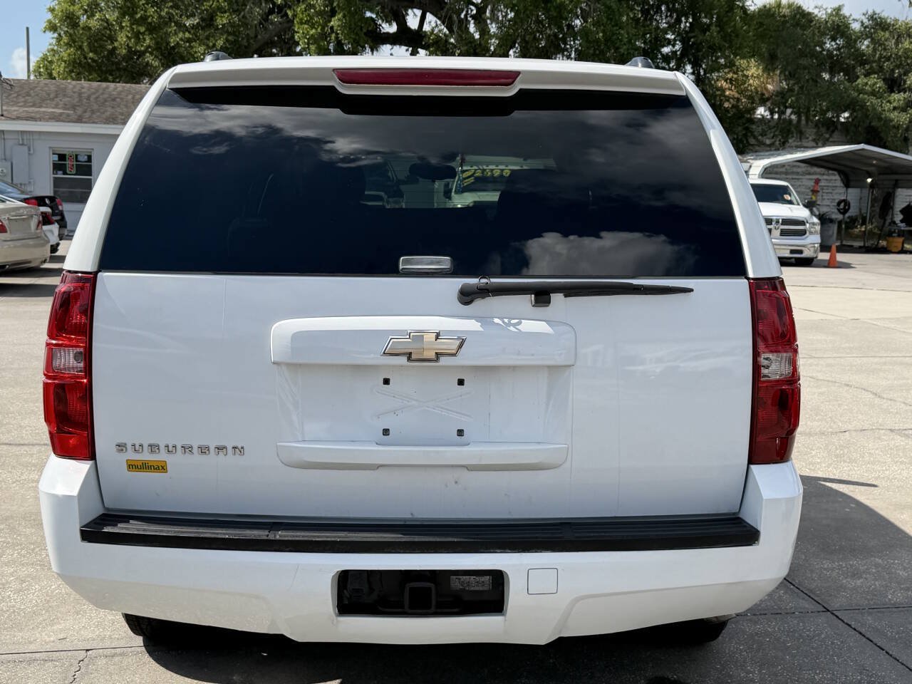 Used 2009 Chevrolet Suburban LS RWD image 7