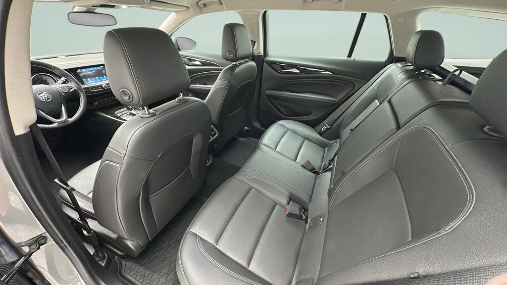Used 2018 Buick Regal Essence w/ Driver Confidence Package #1 AWD/4WD image 9