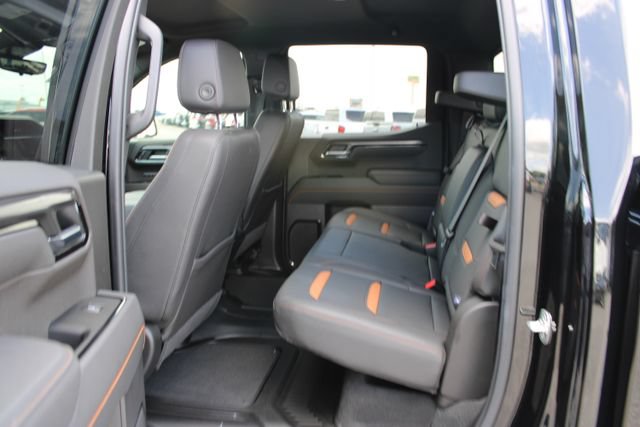 Used 2025 GMC Sierra 1500 AT4 w/ AT4 Premium Package AWD/4WD image 16