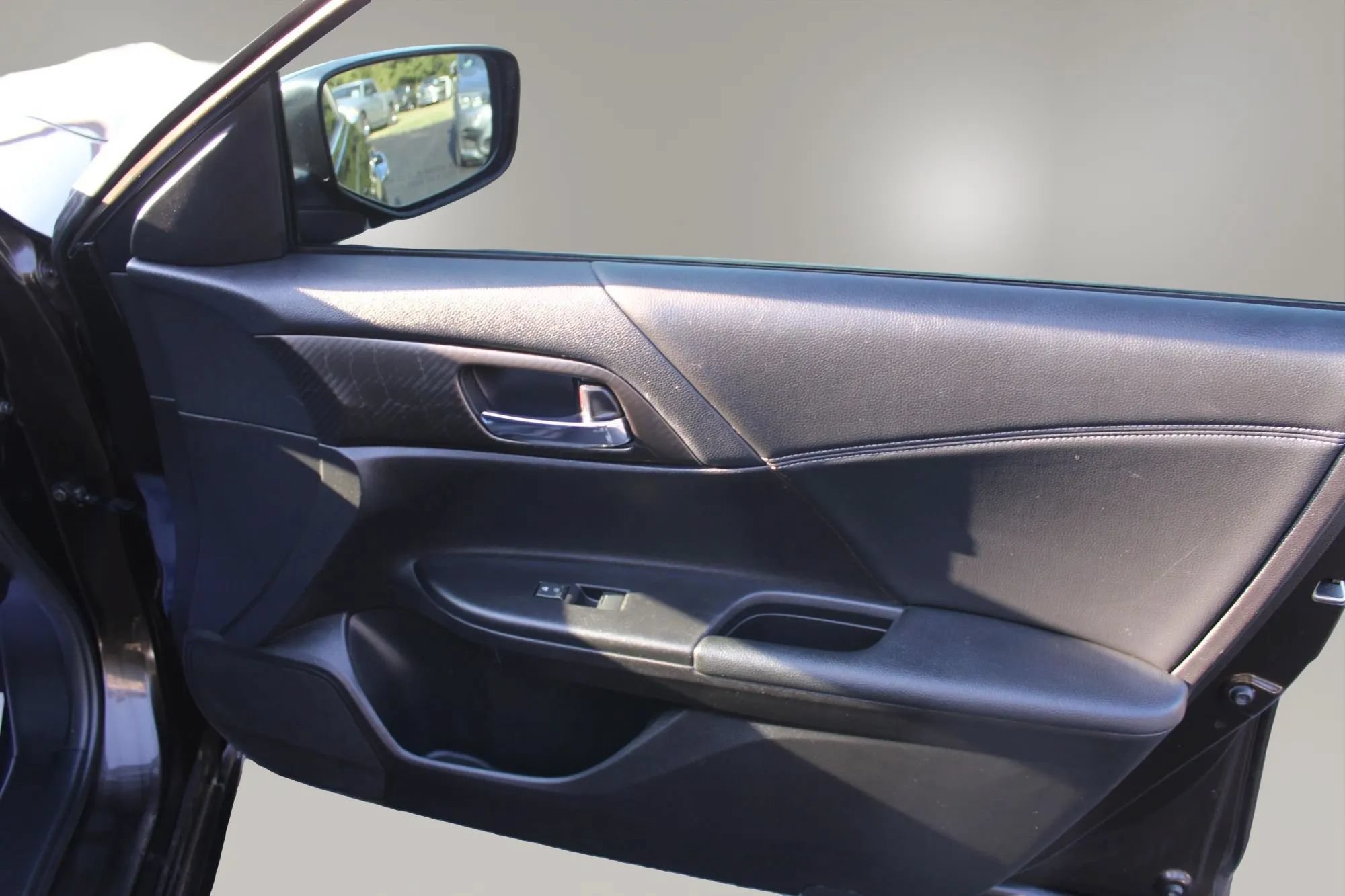 Used 2016 Honda Accord Sport image 19