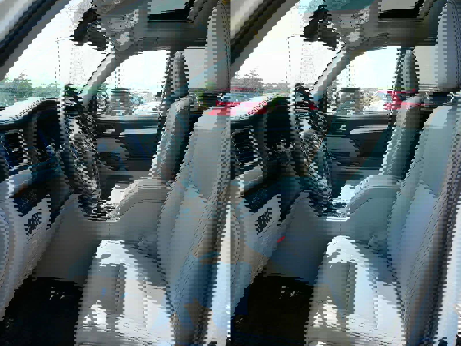 Used 2019 Toyota Highlander XLE image 10