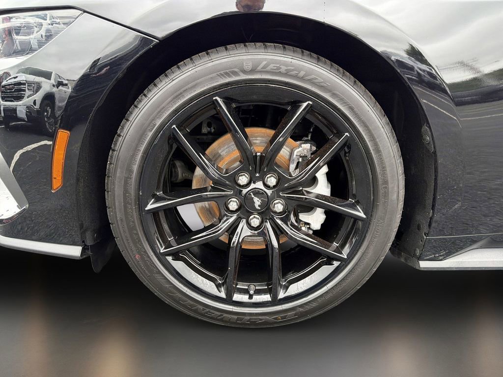 Used 2024 Ford Mustang Coupe RWD image 10