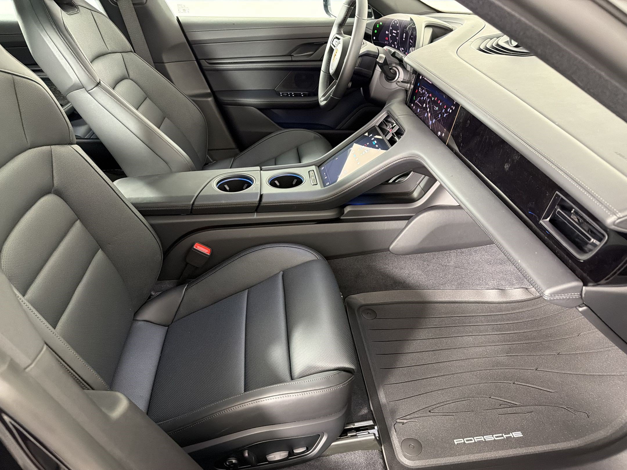 New 2026 Porsche Taycan AWD/4WD image 30