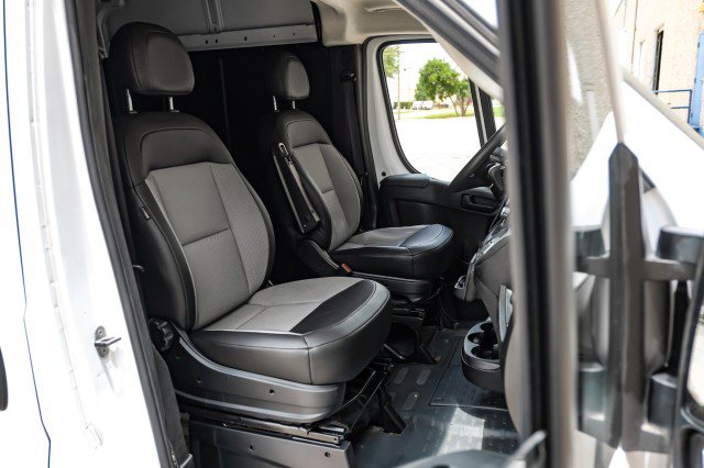 Used 2024 RAM ProMaster 2500 w/ Convenience Group FWD image 27
