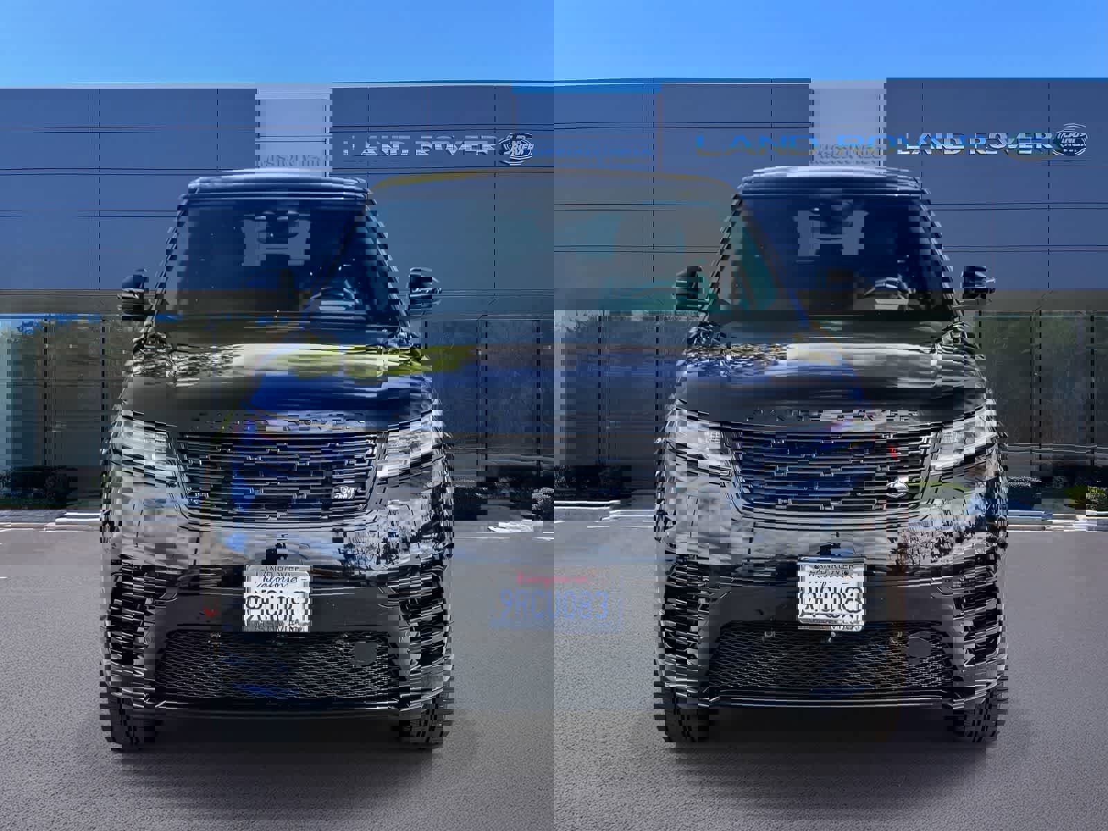 Used 2025 Land Rover Range Rover Velar Dynamic SE image 2