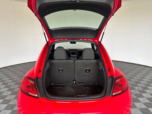 Used 2018 Volkswagen Beetle 2.0T S FWD image 20