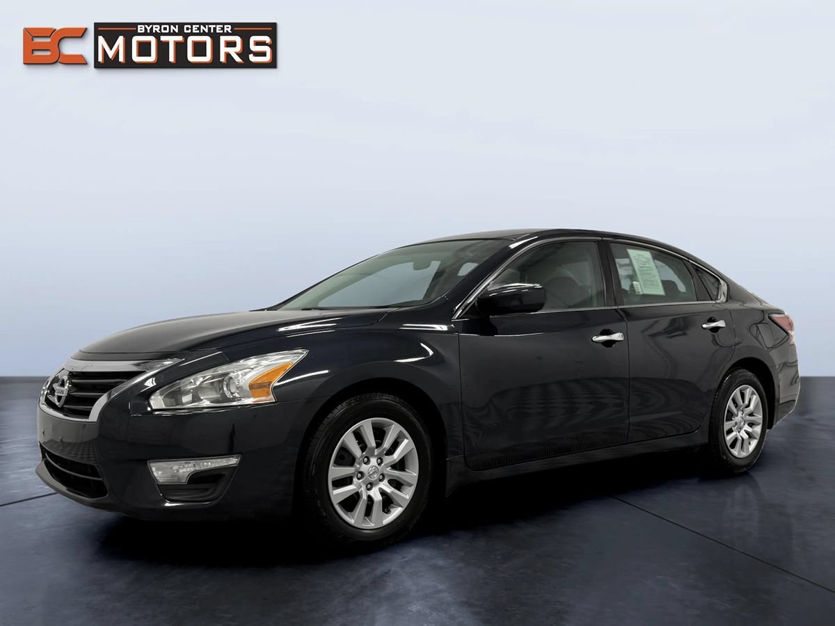 Used 2014 Nissan Altima 2.5 S FWD image 2