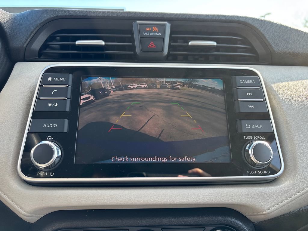 Used 2021 Nissan Versa SV image 20