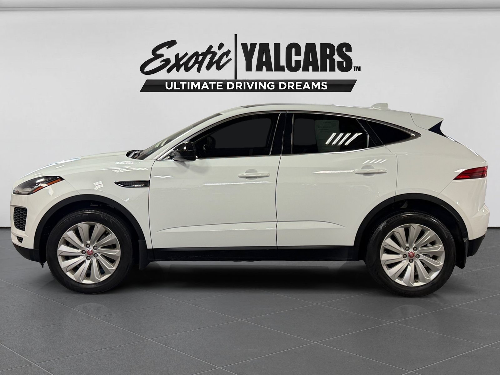 Used 2018 Jaguar E-PACE SE AWD/4WD image 2