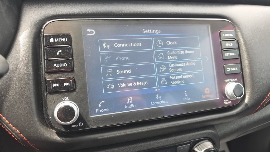 Used 2023 Nissan Kicks SR w/ SR Premium Package FWD image 18