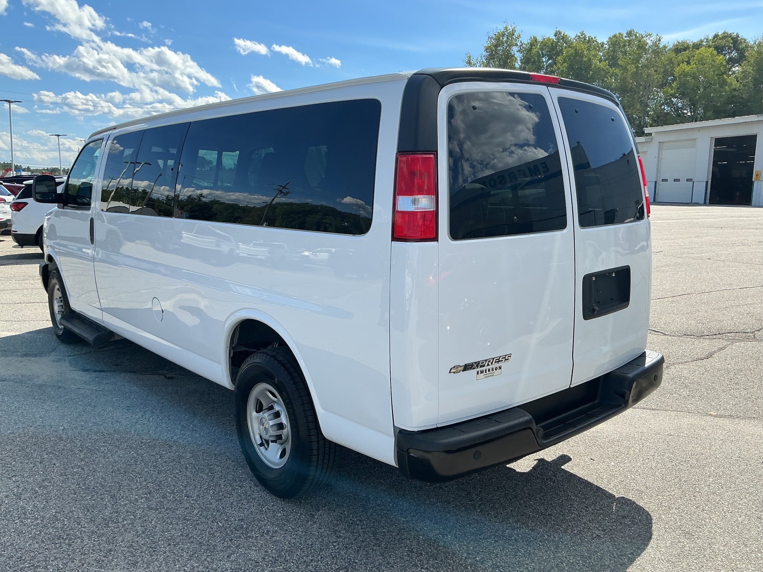 Used 2023 Chevrolet Express 3500 LS RWD image 5