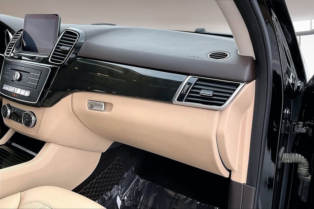 Used 2018 Mercedes-Benz GLE 350 w/ Premium 1 Package image 24