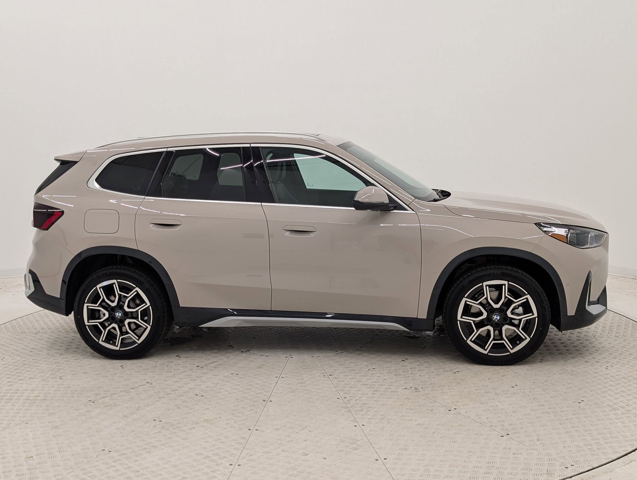 Used 2026 BMW X1 xDrive28i w/ Convenience Package AWD/4WD image 8