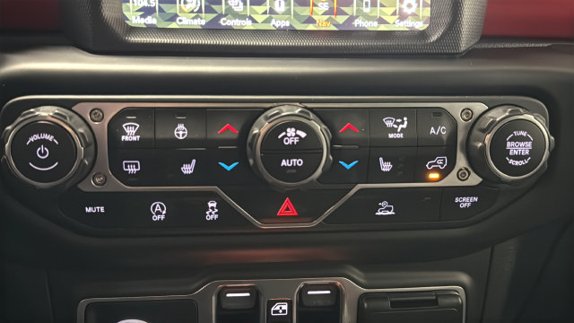 Used 2023 Jeep Gladiator Rubicon w/ LED Lighting Group AWD/4WD image 17