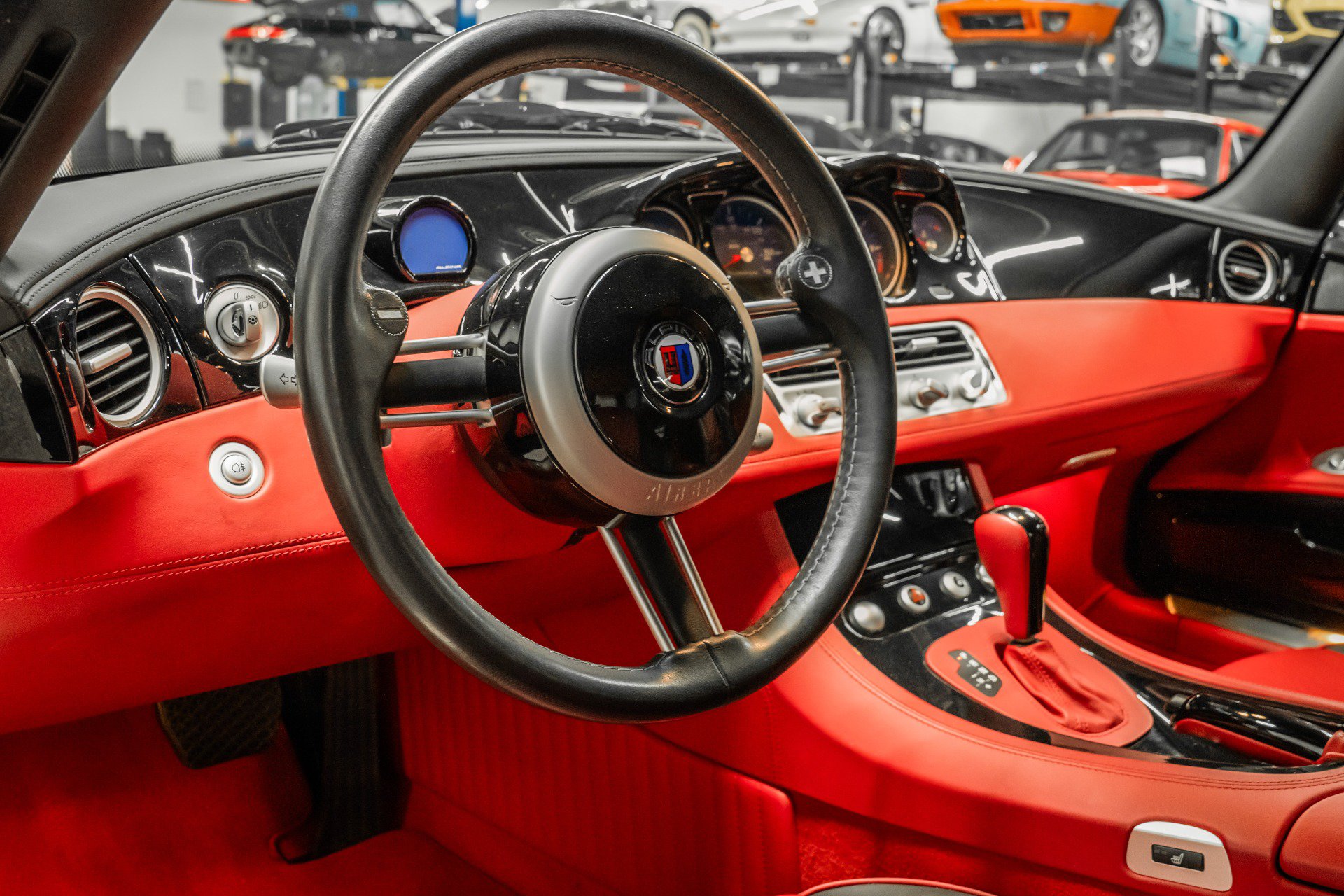 Used 2003 BMW Z8 RWD image 12