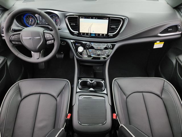 New 2026 Chrysler Pacifica Limited FWD image 21
