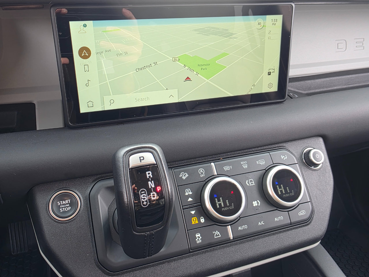 Used 2024 Land Rover Defender 110 S image 4