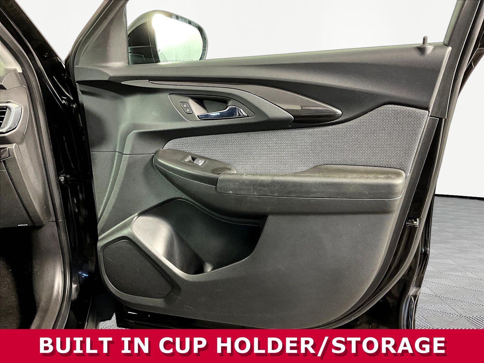 Used 2023 Chevrolet TrailBlazer LT AWD/4WD image 24