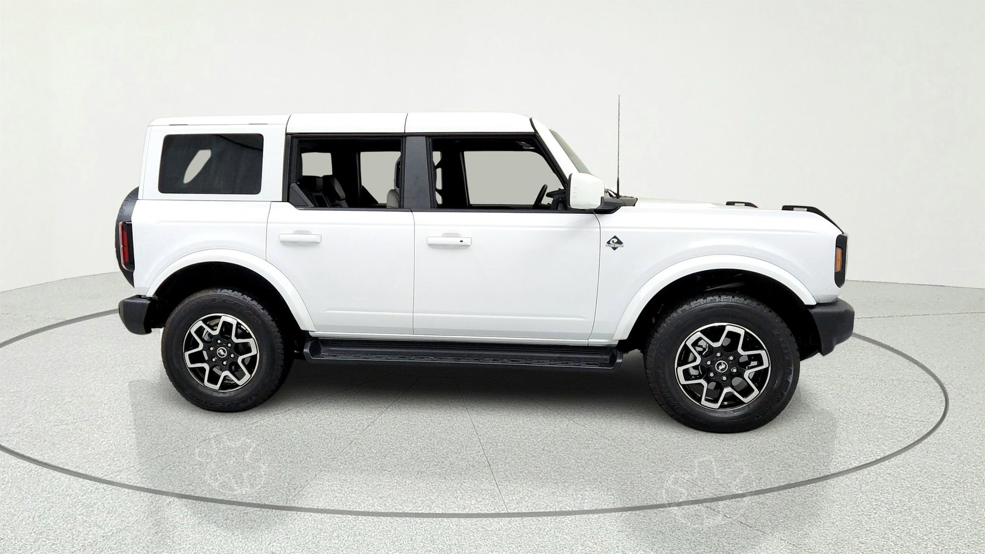 Used 2025 Ford Bronco Outer Banks AWD/4WD image 6