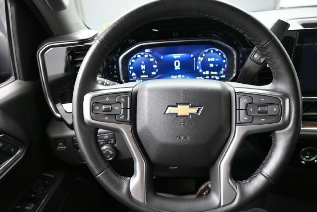 Used 2024 Chevrolet Silverado 1500 LT AWD/4WD image 8