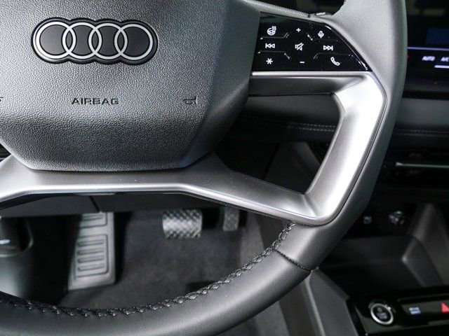 New 2025 Audi Q6 e-tron Premium image 10