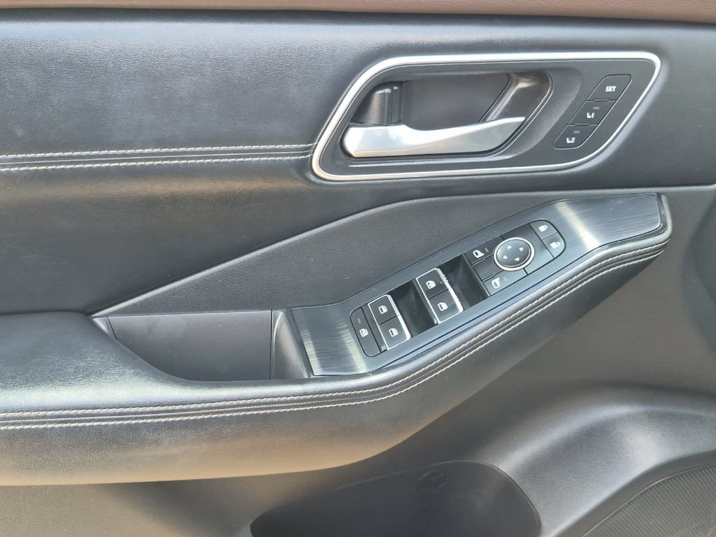 Used 2021 Nissan Rogue SL w/ Premium Package FWD image 11