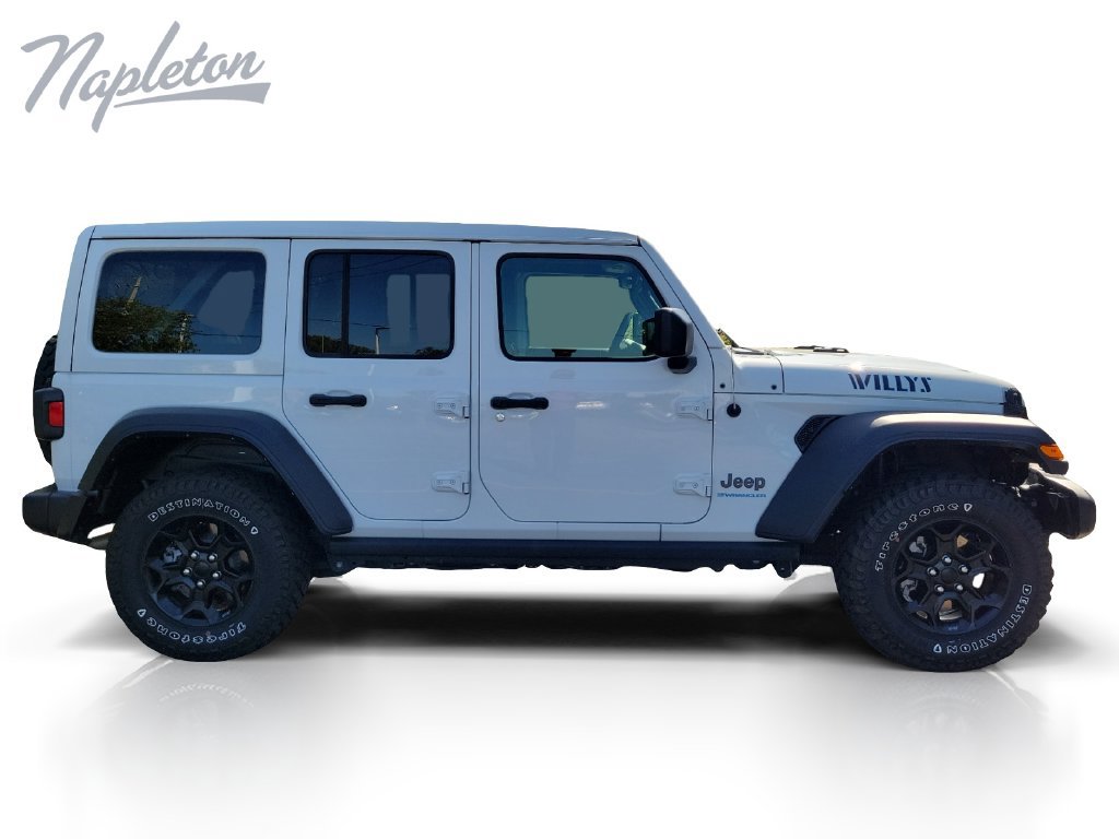 Used 2023 Jeep Wrangler Unlimited w/ Sun & Screen Package AWD/4WD image 7