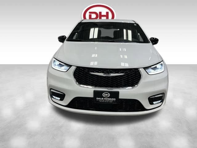 New 2026 Chrysler Pacifica Select AWD/4WD image 6
