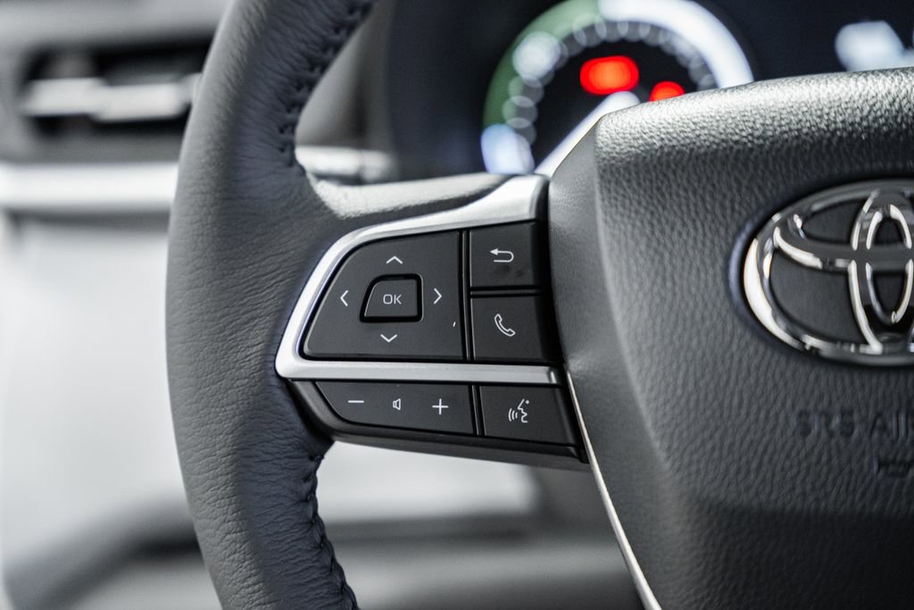 New 2026 Toyota Sienna XLE image 30