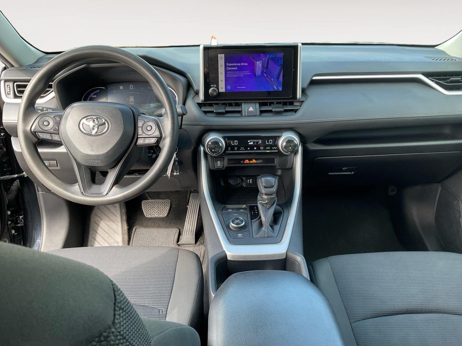 Used 2024 Toyota RAV4 LE AWD/4WD image 10