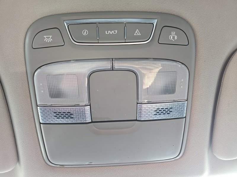 Used 2021 Kia Telluride LX image 19