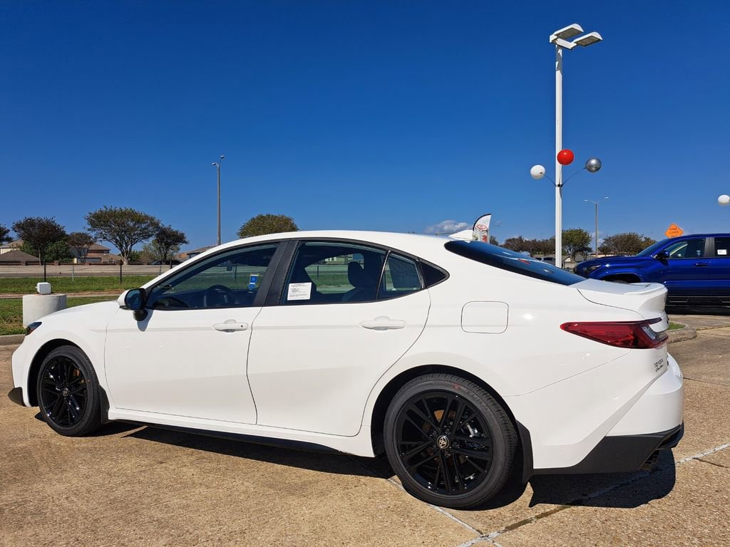 New 2026 Toyota Camry SE image 7