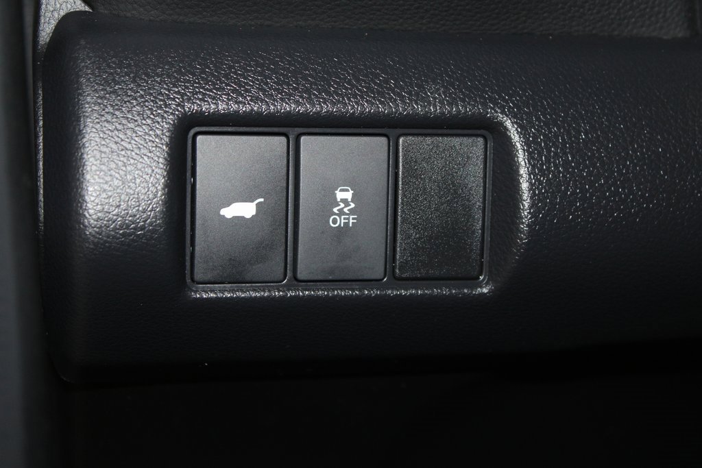 Used 2025 Honda Pilot Touring image 11