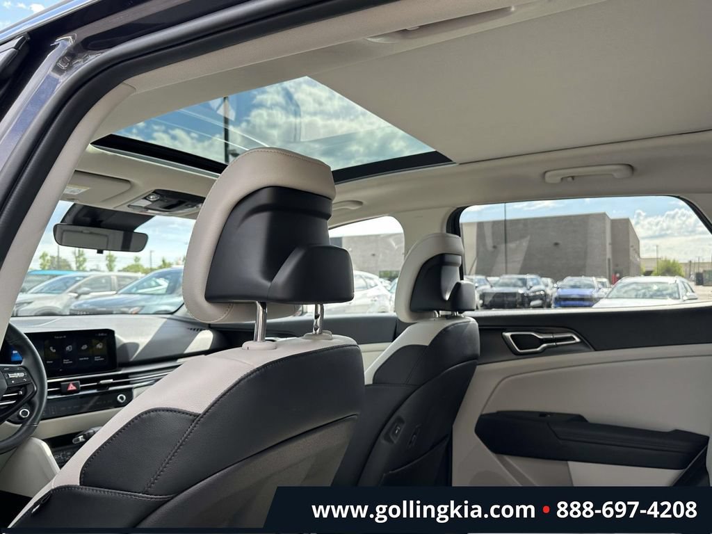 Certified 2026 Kia Sportage EX w/ EX Panorama Roof Package FWD image 13