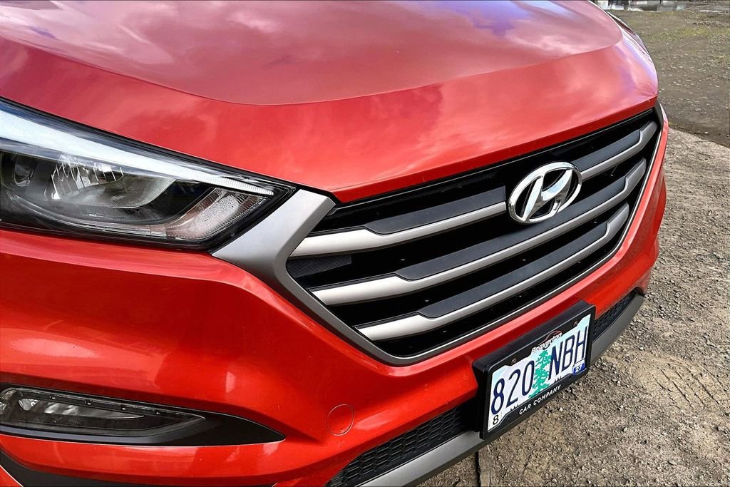 Used 2016 Hyundai Tucson Sport image 32
