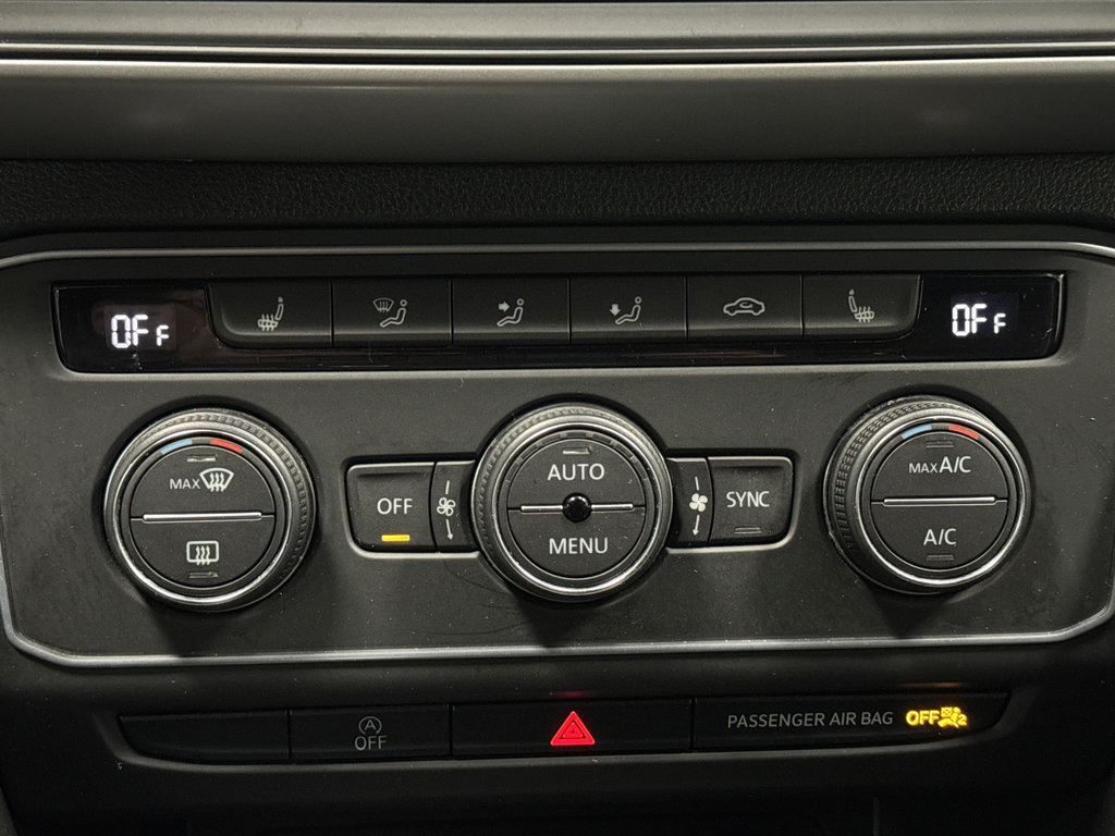 Used 2021 Volkswagen Atlas Cross Sport SE w/ Panoramic Sunroof Package FWD image 19