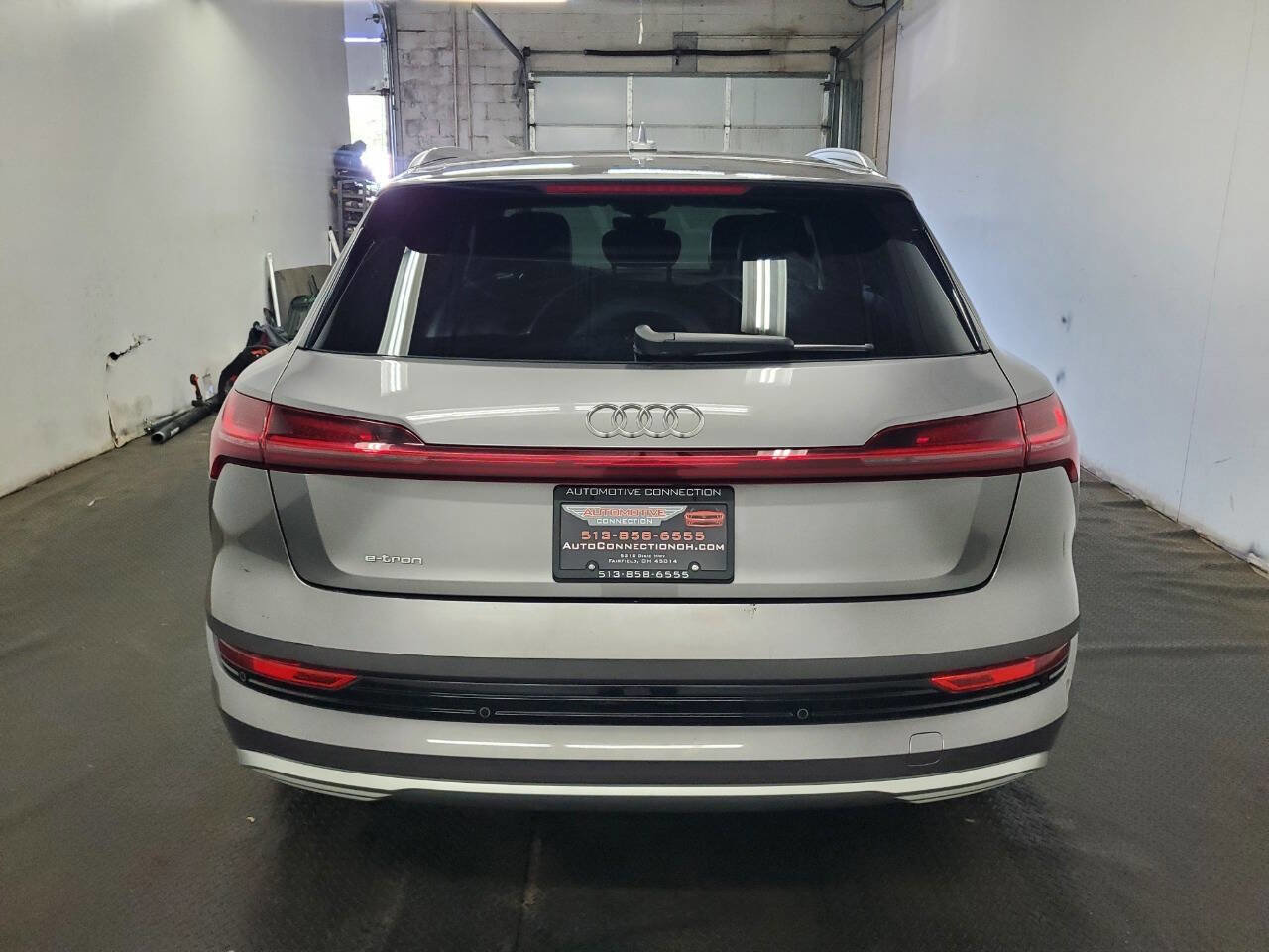 Used 2019 Audi e-tron Prestige w/ Prestige Package image 6