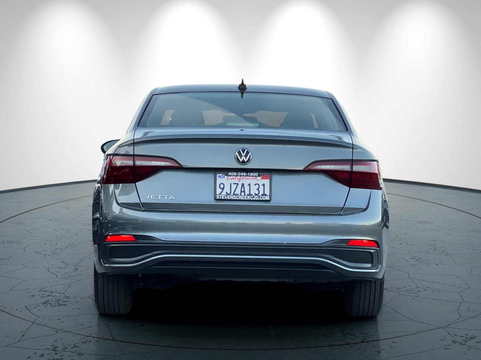 Used 2023 Volkswagen Jetta S image 5