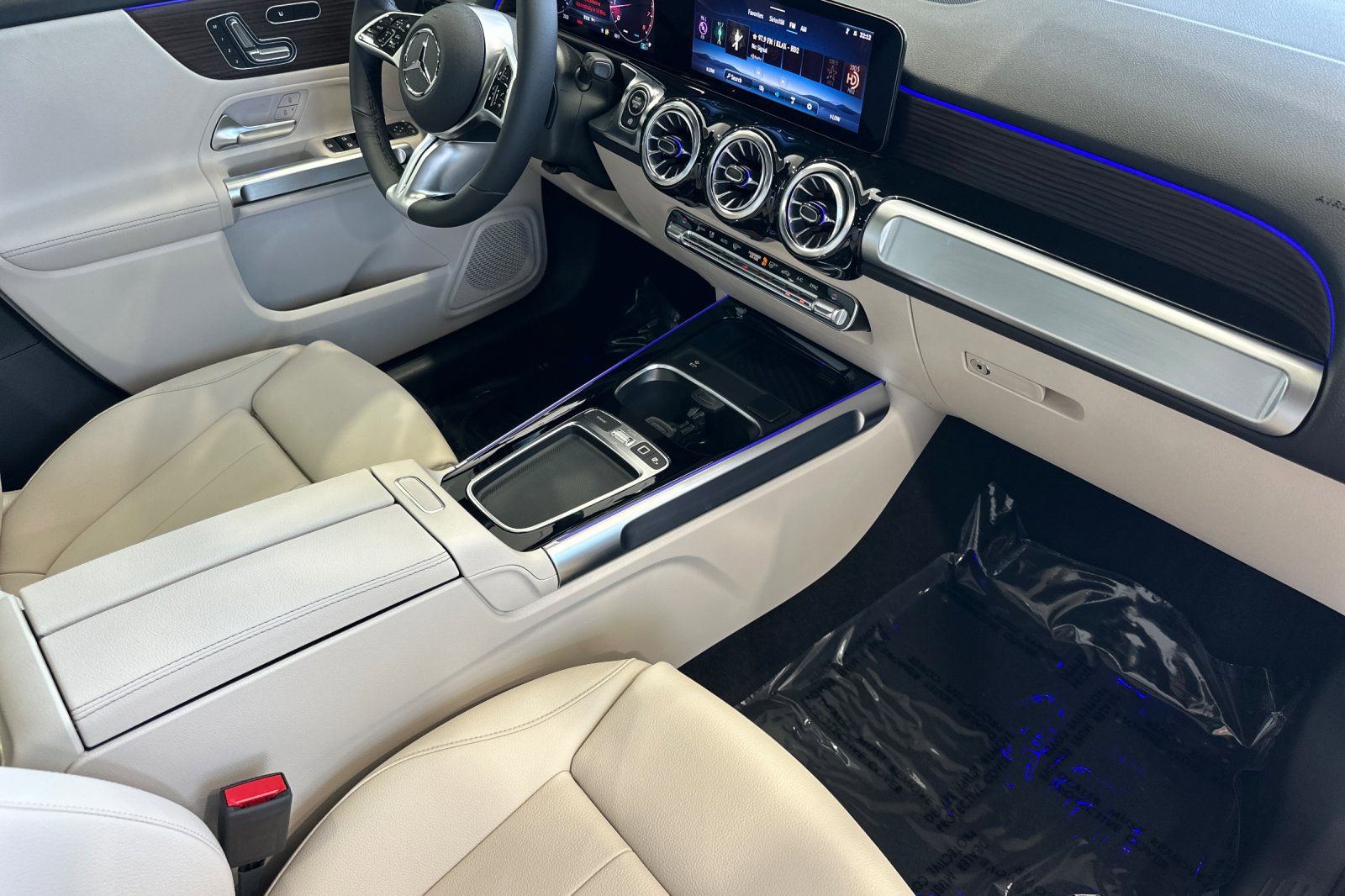 New 2025 Mercedes-Benz GLB 250 250 image 16