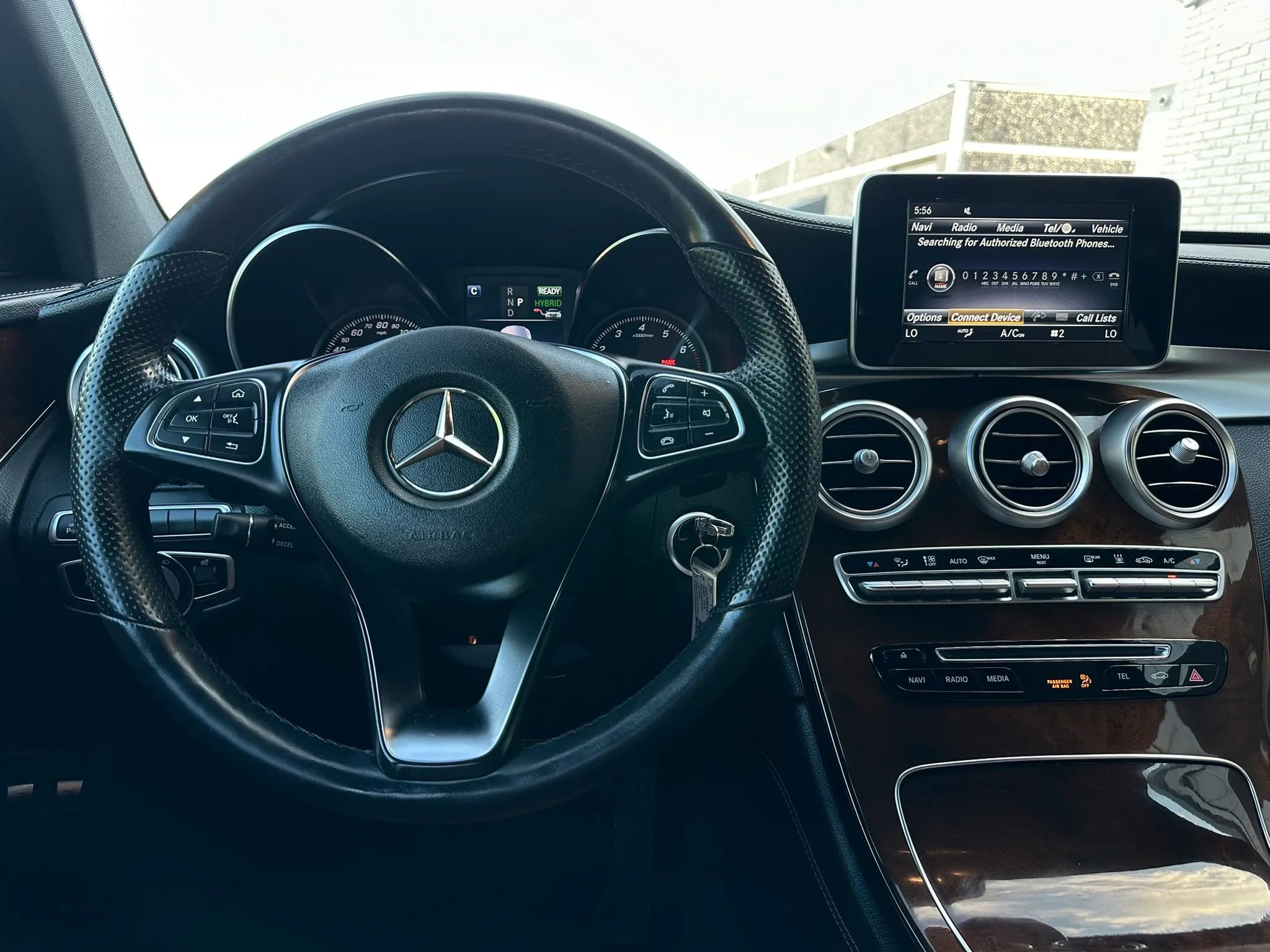 Used 2019 Mercedes-Benz GLC 350e 4MATIC image 28